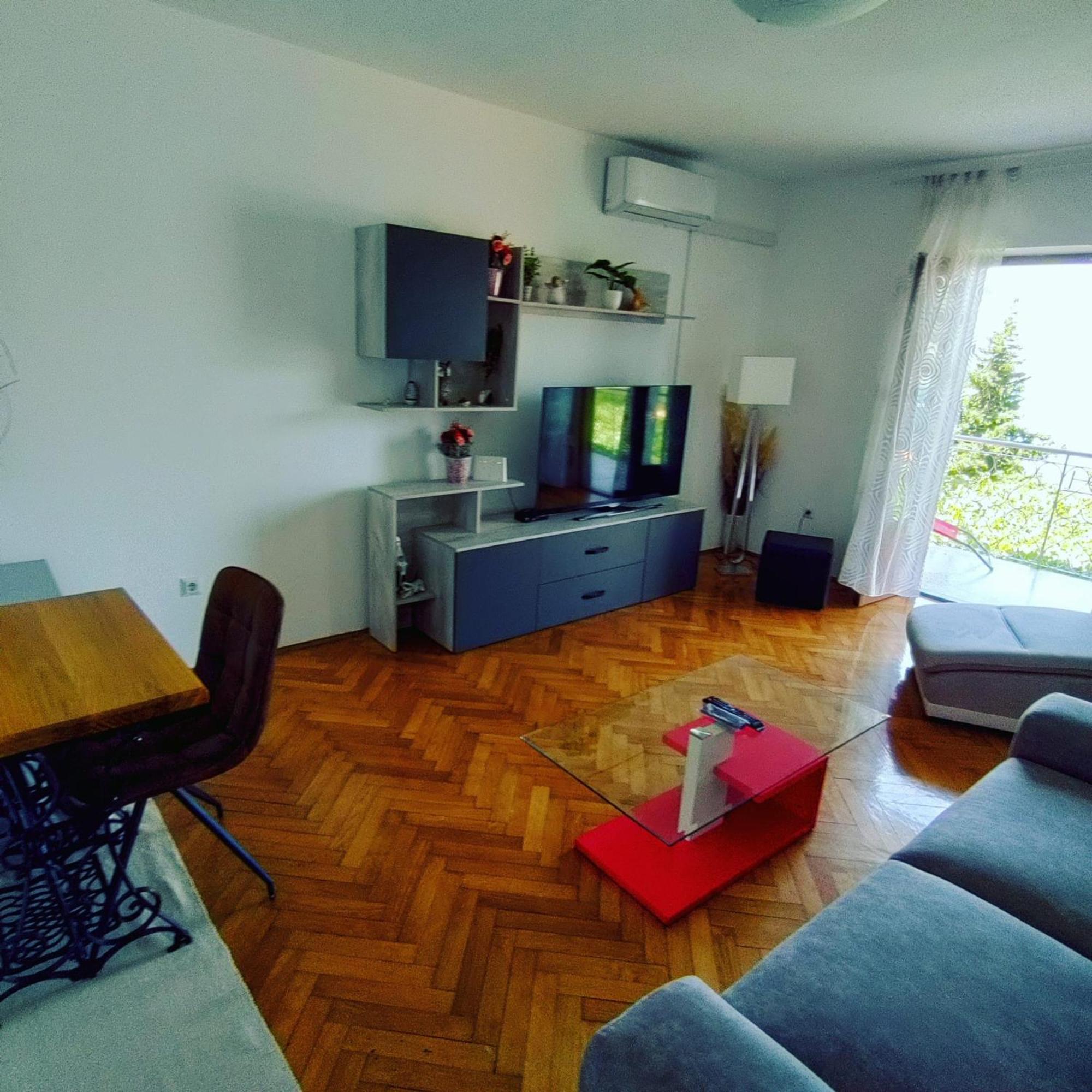 Apartment Mlija โอมิช ภายนอก รูปภาพ